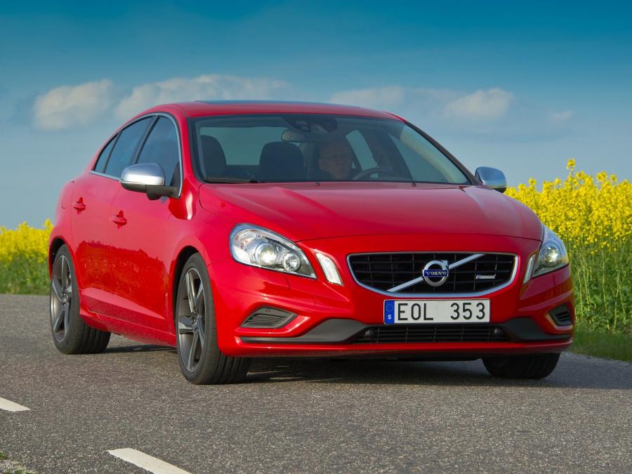  Volvo S60 R-Design 2010 года  (фото 10 из 27)